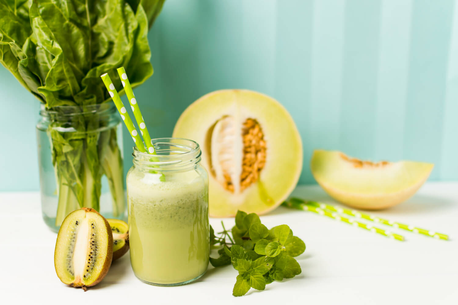 Smoothie pepene galben